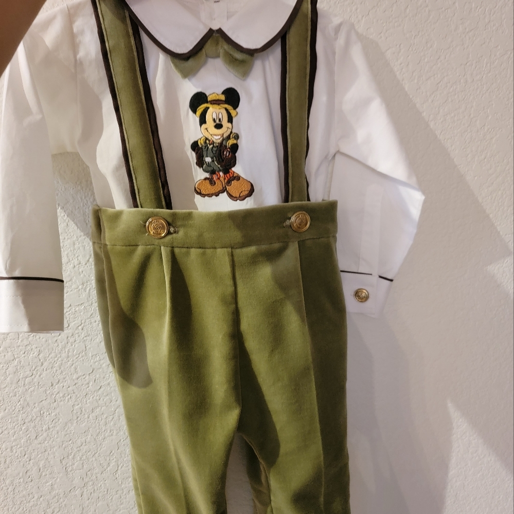 12 months, Safari Mickey Mouse